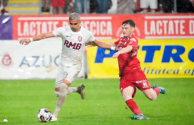 Încă o reziliere de contract în Superligă » Pe lista neagră mai sunt doi fotbaliști de care antrenorul vrea să scape