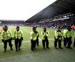 Sânge și fani pe teren! Incidente grave în Cupa Angliei » West Brom - Wolves, suspendat 34 de minute după confruntarea violentă din tribune