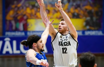 Finalul etapei a 18-a în Liga Națională: Isiah Osborne, MVP într-un meci cu peste 200 de puncte! Cum arată clasamentul campionatului de baschet masculin