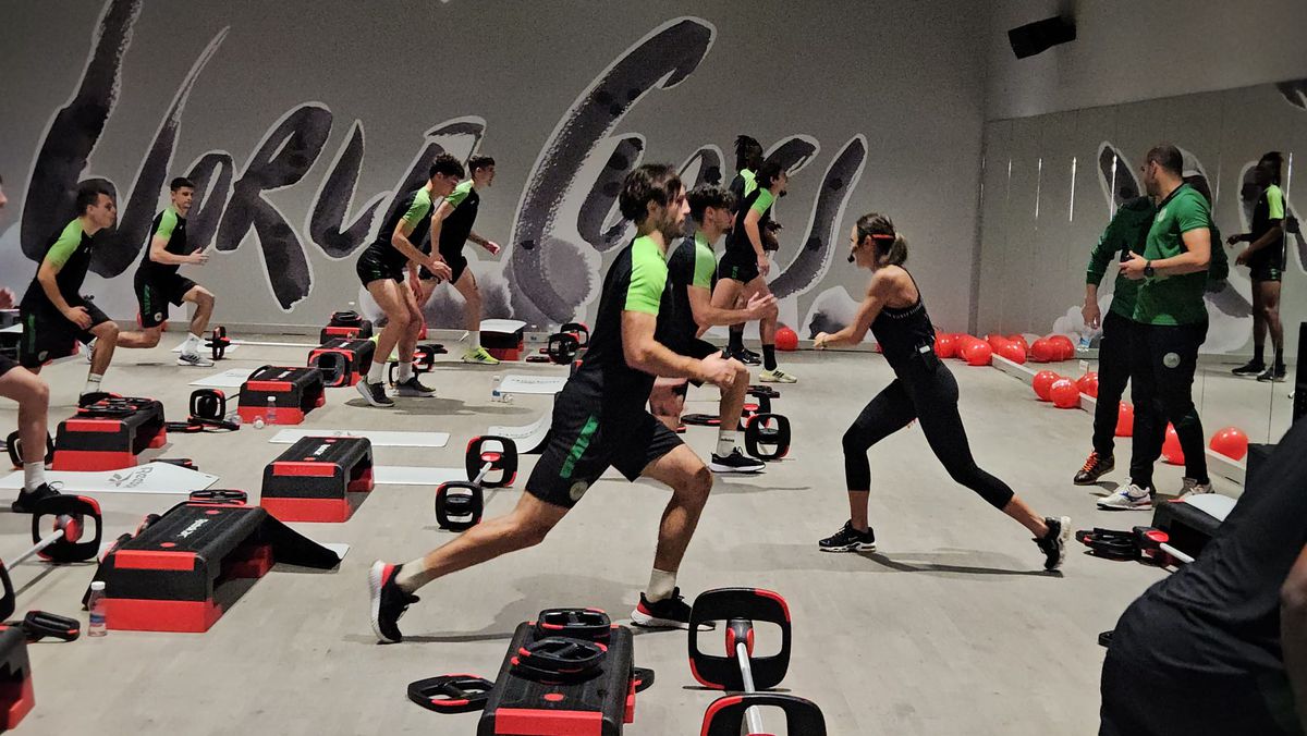 Antrenament Concordia Chiajna la deschiderea sălii World Class Cosmopolis + imagini fitness