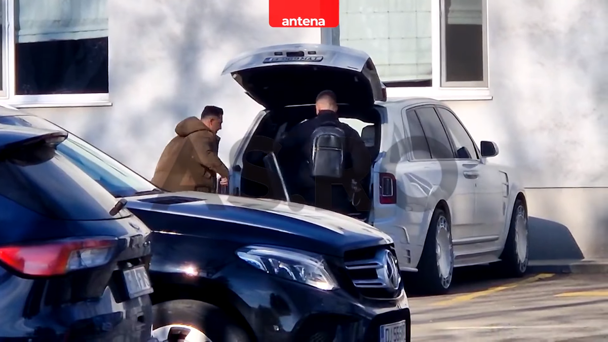 Mirel Rădoi a ajuns la Craiova! Primele imagini cu noul antrenor al oltenilor » Cine l-a întâmpinat