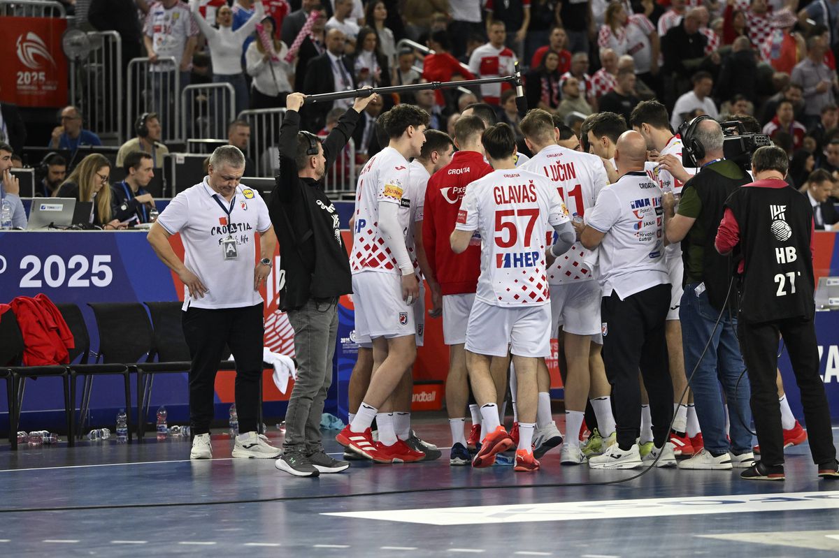Sfert de finală ABSOLUT FABULOS la Campionatul Mondial de handbal » Ungaria conducea cu PATRU goluri în ultimele 4 minute, dar a ratat calificarea. Faza uluitoare din ultima secundă
