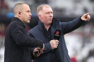 Scandalul e în toi la United » Scholes intervine violent: „Să fie interzis în vestiar!”