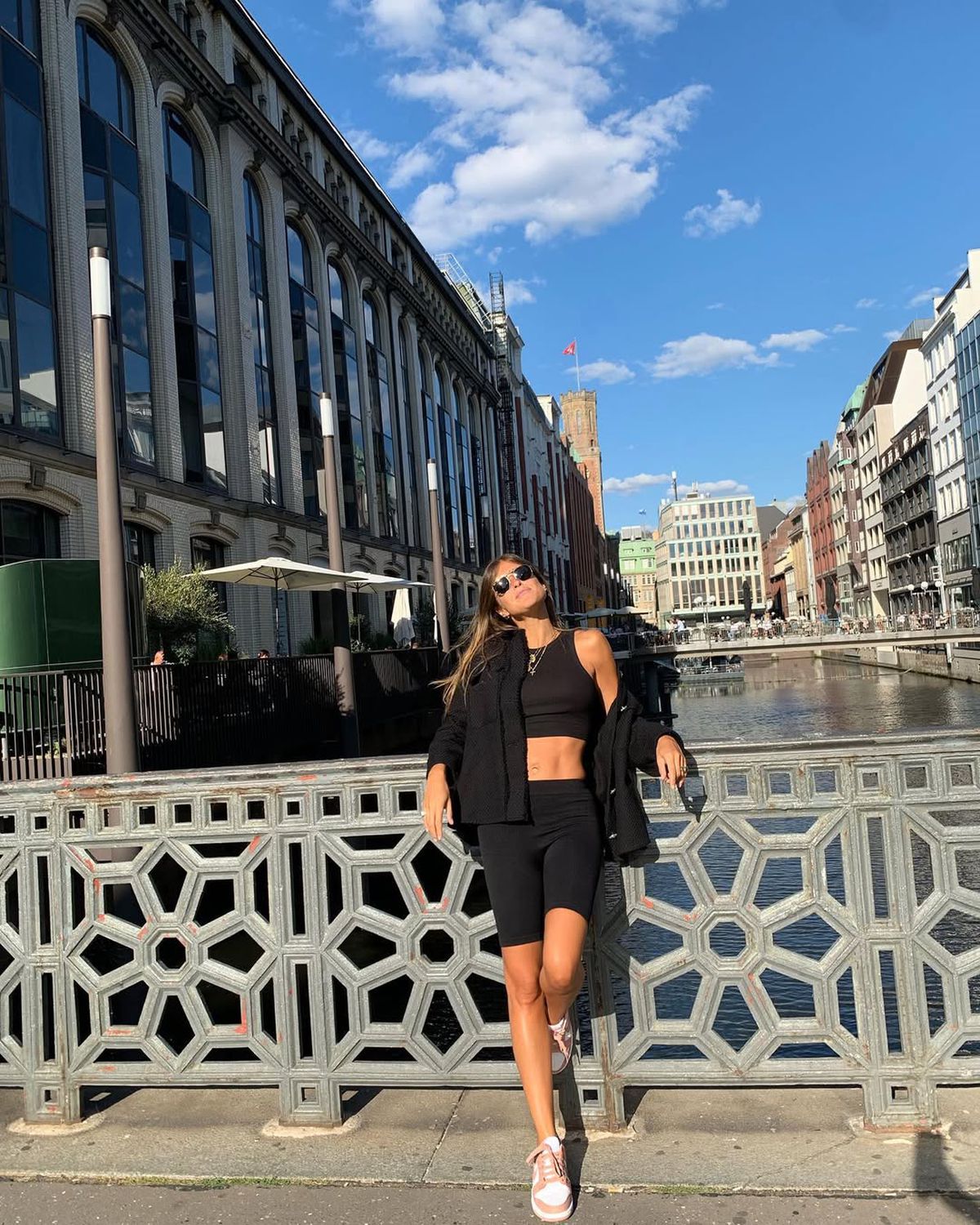 Vedeta lui Napoli și-a cerut iubita în căsătorie » Fotbalistul, avertizat: „Nu va fi ușor să fii viitorul meu soț”