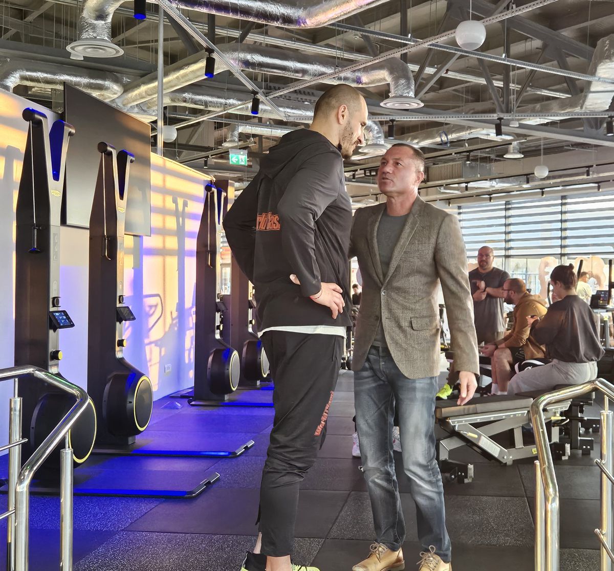 Antrenament Concordia Chiajna la deschiderea sălii World Class Cosmopolis + imagini fitness