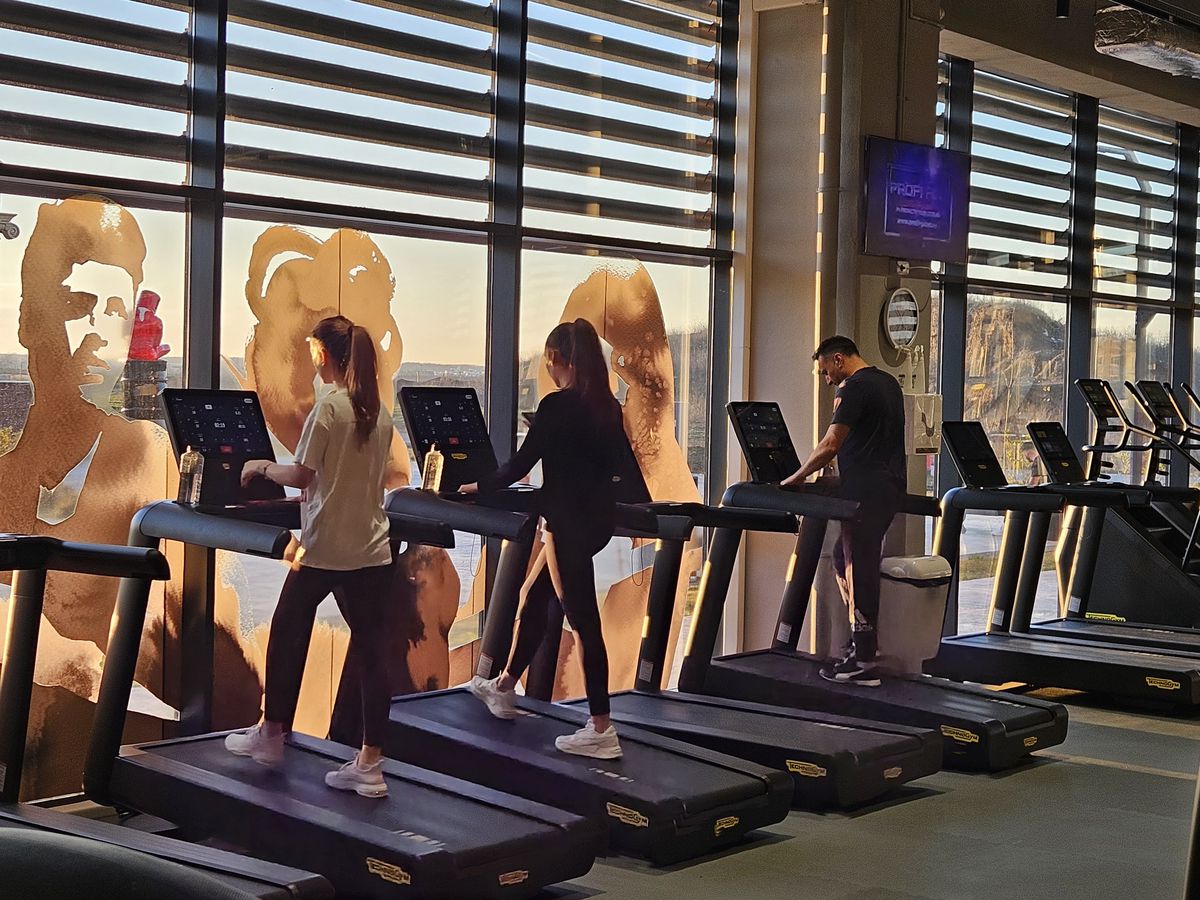 Concordia Chiajna s-a pregătit cu o antrenoare de fitness! Imagini inedite de la antrenament: cine i-a îmblânzit pe fotbaliști