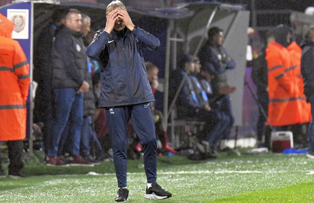 Dat afară din Superliga, antrenorul n-a mai rezistat și a izbucnit: „Hai să vă spun cum a stat treaba! De ce a plecat înainte de meciul cu FCSB?”