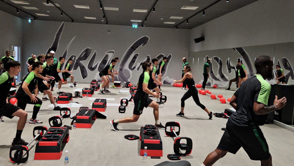Concordia Chiajna s-a pregătit cu o antrenoare de fitness! Imagini inedite de la antrenament: cine i-a îmblânzit pe fotbaliști