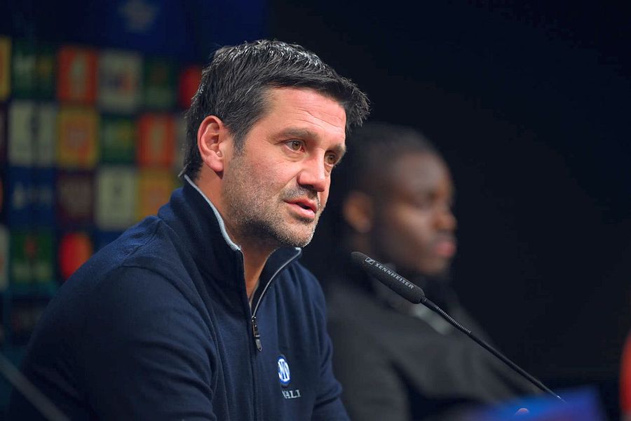 Cristi Chivu, întrebat înainte de Dortmund - Inter: „Liga Campionilor și Serie A, este posibil?”