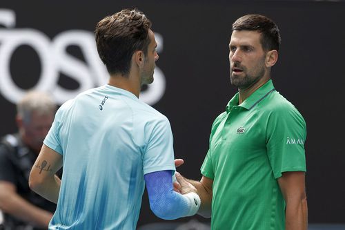 Novak Djokovic a trecut de Musetti grație abandonului italianului // foto: Guliver/gettyimages