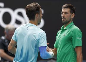Novak Djokovic era condus cu 0-2 la seturi în sferturile Australian Open, dar adversarul a abandonat: „Sunt norocos, urma să plec acasă”