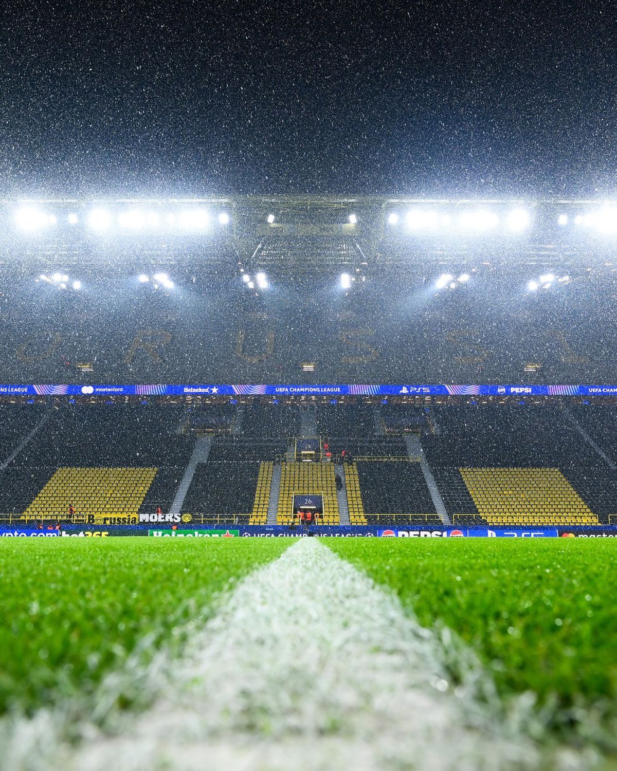 Inter Milano a spart „Zidul Galben”, dar Cristi Chivu ratează calificarea directă în „optimi”