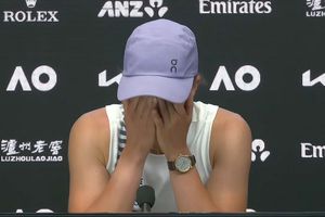 „Suntem jucători de tenis sau animale?!” » Iga Swiatek, iritată la Australian Open: „Nu era în fișa postului să devin o memă!”