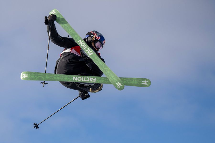 Eileen Gu în aer FOTO Imago Images Eileen Gu, una dintre vedetele Jocurilor Olimpice de iarnă, a explicat din nou de ce a ales China și nu SUA, țara în care s-a născut