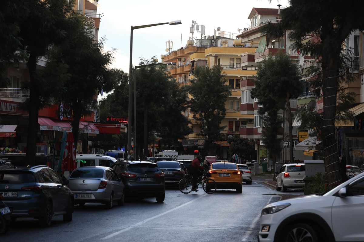 Surpriza uriașă din Alanya: ce am găsit acasă la Ianis Hagi » „Prințul” captiv în raiul pensionarilor