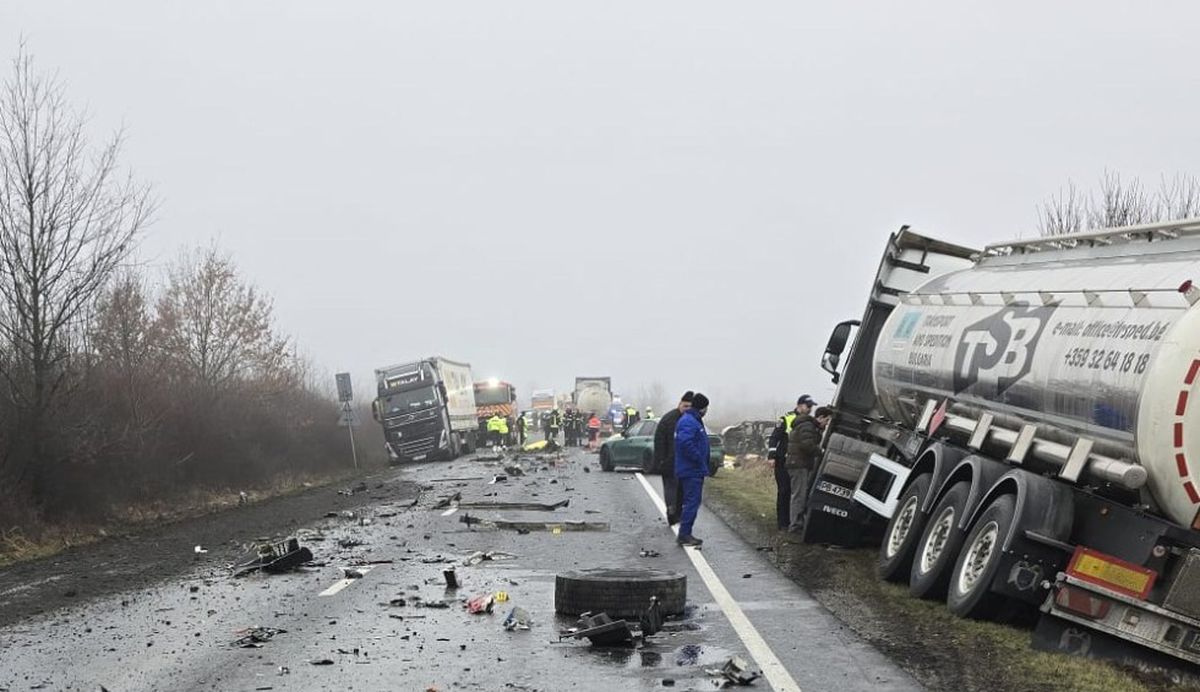 Șoferul tirului lovit în accidentul mortal din Timiș: „Am condus 1.000.000 de kilometri. N-am mai văzut așa ceva!”