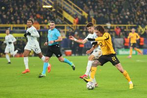 Borussia Dortmund - Inter » Istvan Kovacs îl arbitrează pe Chivu în „finala” pentru calificarea directă