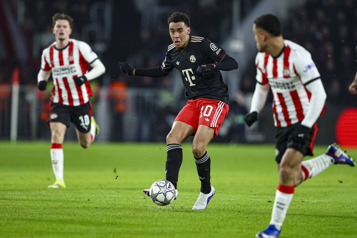 PSV - Bayern, cu Dennis Man titular