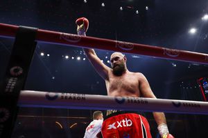 Tyson Fury revine în ring și se va duela cu un rus în luna aprilie: „Cineva să-i spună regelui că asul s-a întors”