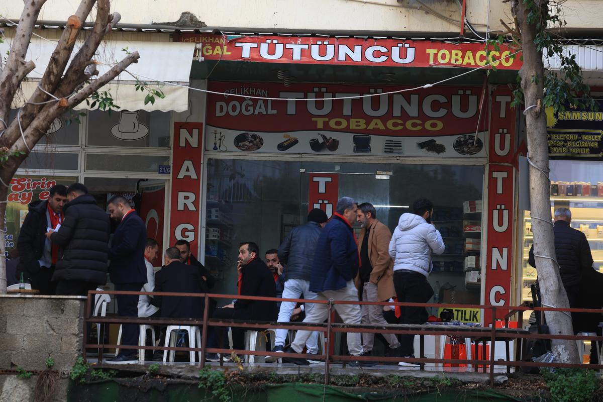 Surpriza uriașă din Alanya: ce am găsit acasă la Ianis Hagi » „Prințul” captiv în raiul pensionarilor