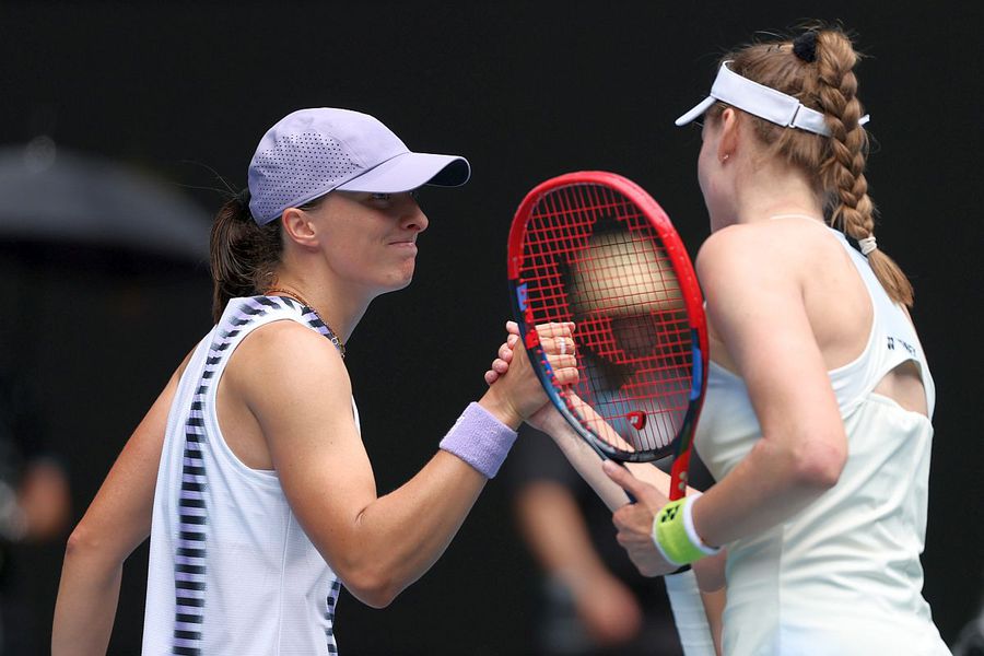 Iga Swiatek nu i-a făcut față Elenei Rybakina // foto: Guliver/gettyimages Fără set pierdut până în semifinale la Australian Open, a demolat-o și pe Iga Swiatek: „Sunt foarte calmă, vin cu încredere”