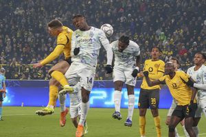 Borussia Dortmund - Inter » Istvan Kovacs îl arbitrează pe Chivu în „finala” pentru calificarea directă