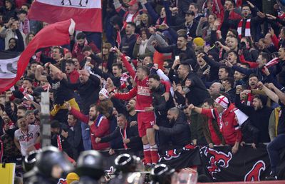 Modelul Hajduk. Gestul pe care conducătorii „câinilor” îl fac pentru fani