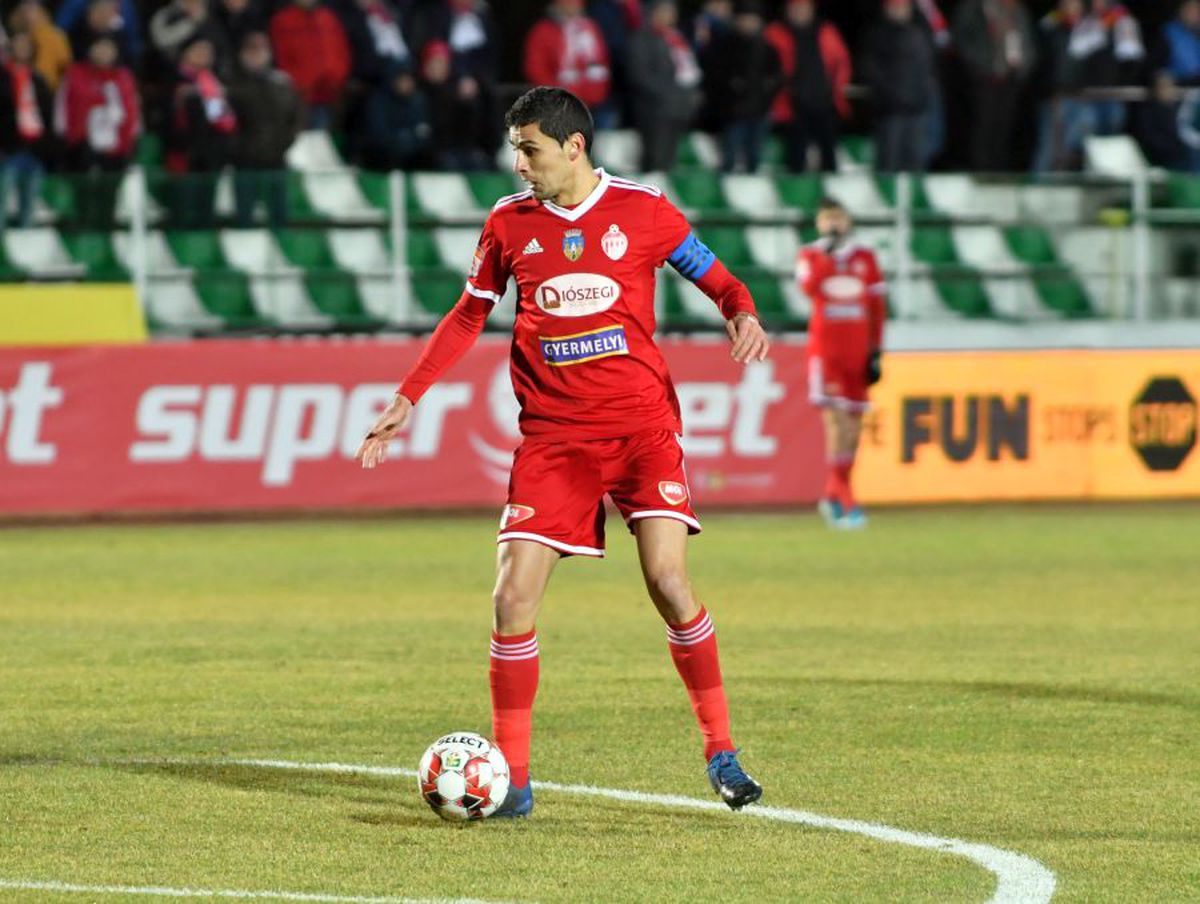 Decizie surprinzătoare în plină pandemie: clubul din Liga 1 care-și trimite jucătorii acasă