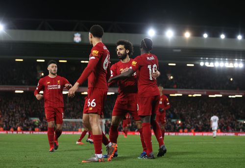 Liverpool are un avans uriaș în fruntea clasamentului din Premier League, însă există șanse reale să rămână fără titlu. Foto: Guliver/GettyImages