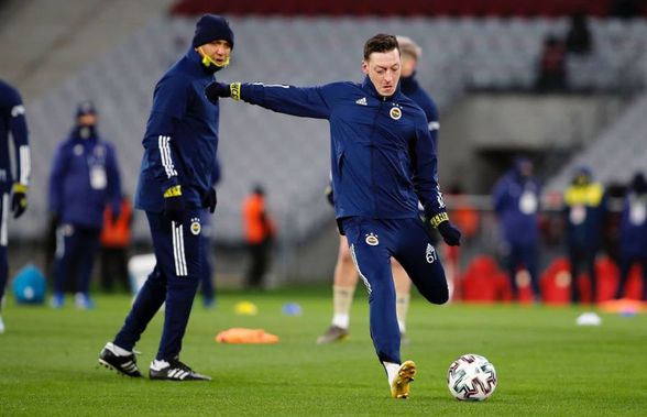 Anunțul zilei din Turcia! Românul favorit să îl antreneze pe Ozil la Fenerbahce: „Vrea să își aducă un jucător”