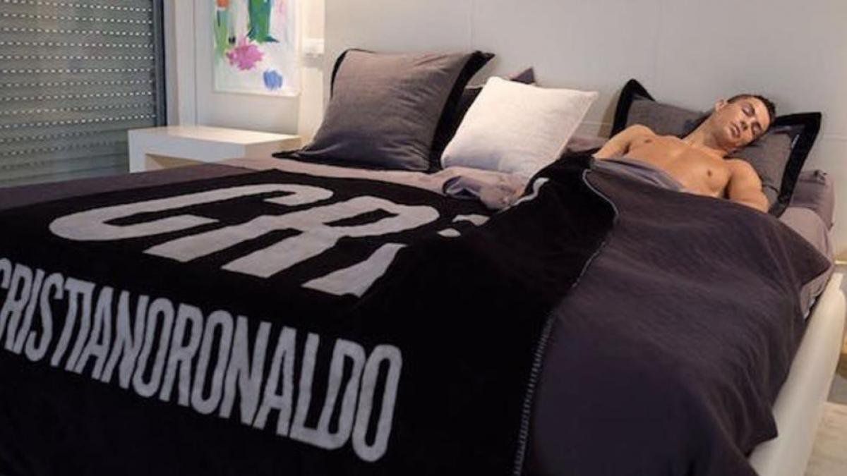 Cele mai tari meme-uri după gala FIFA The Best » Fanii l-au ironizat pe Cristiano Ronaldo