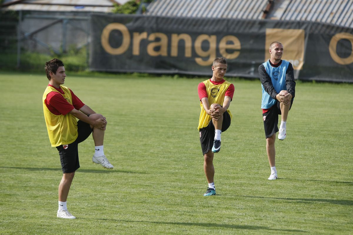 Rezultate Liga 3 » 6 lucruri interesante din prima etapă de play-off și play-out: CS Dinamo a început goana după promovare + speranțele Vlad Mihalcea și Raphael Stănescu au marcat pentru echipele lor