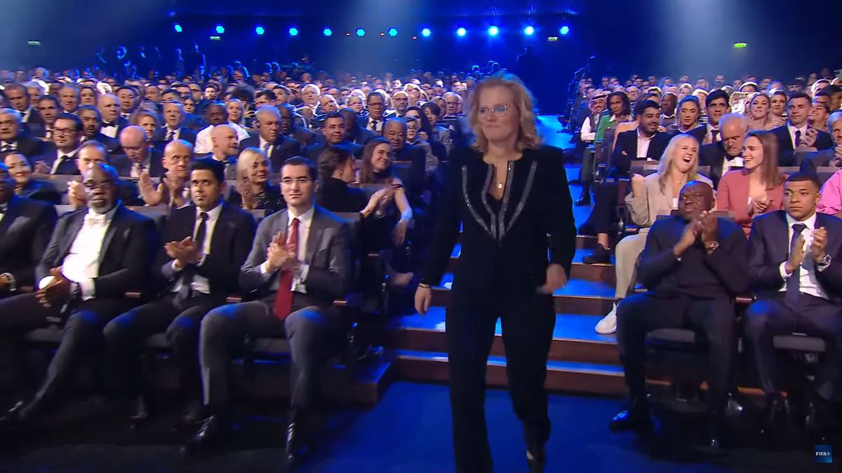 Răzvan Burleanu, prezent la gala „The Best FIFA Awards”