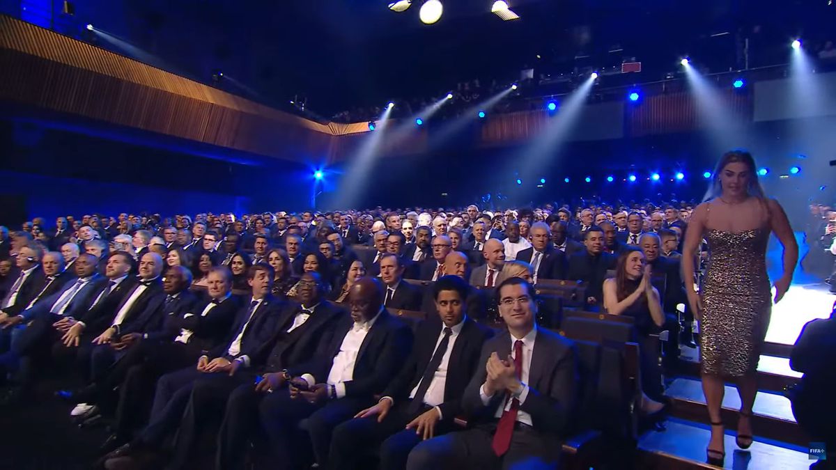 Răzvan Burleanu, prezent la gala „The Best” alături de nume mari din lumea fotbalului » Lângă cine s-a afișat președintele FRF