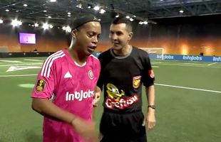 Moment savuros cu Ronaldinho » Brazilianul a revenit pe teren în turneul lui Pique: „Să alerge altul!”