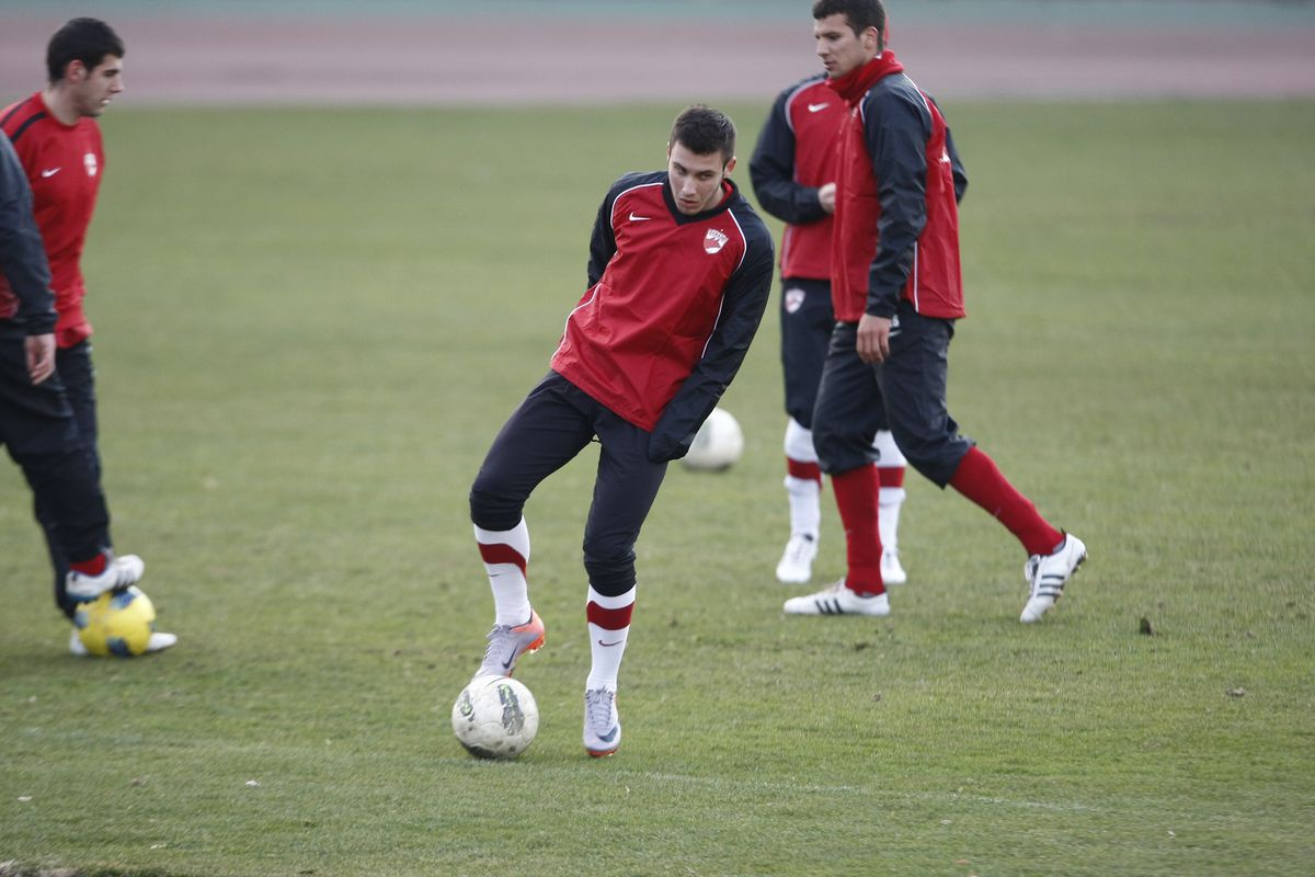 Fosta speranță a lui Dinamo povestește cum petrecea în club alături de N'Doye: „Și dacă pierdea nopțile, era cel mai bun”