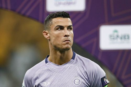 Cristiano Ronaldo (38 de ani), fotbalistul saudiților de la Al- Nasr, nu a votat pentru premiul „The Best”, câștigat de rivalul Lionel Messi (35 de ani). 
Foto: Imago
