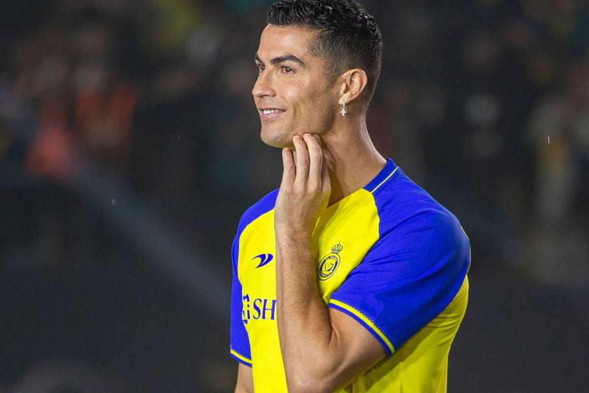 Cristiano Ronaldo și-a luat „palat” de 14 milioane de euro în Arabia Saudită » Piscină olimpică și cascadă interioară, printre dotări