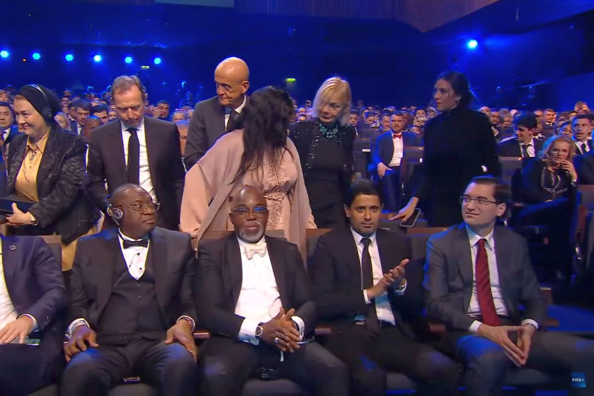 Răzvan Burleanu, prezent la gala „The Best” alături de nume mari din lumea fotbalului » Lângă cine s-a afișat președintele FRF