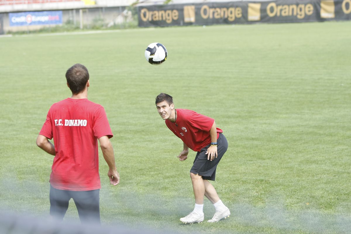 Fosta speranță a lui Dinamo povestește cum petrecea în club alături de N'Doye: „Și dacă pierdea nopțile, era cel mai bun”