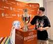 Trofeul EURO a ajuns la București