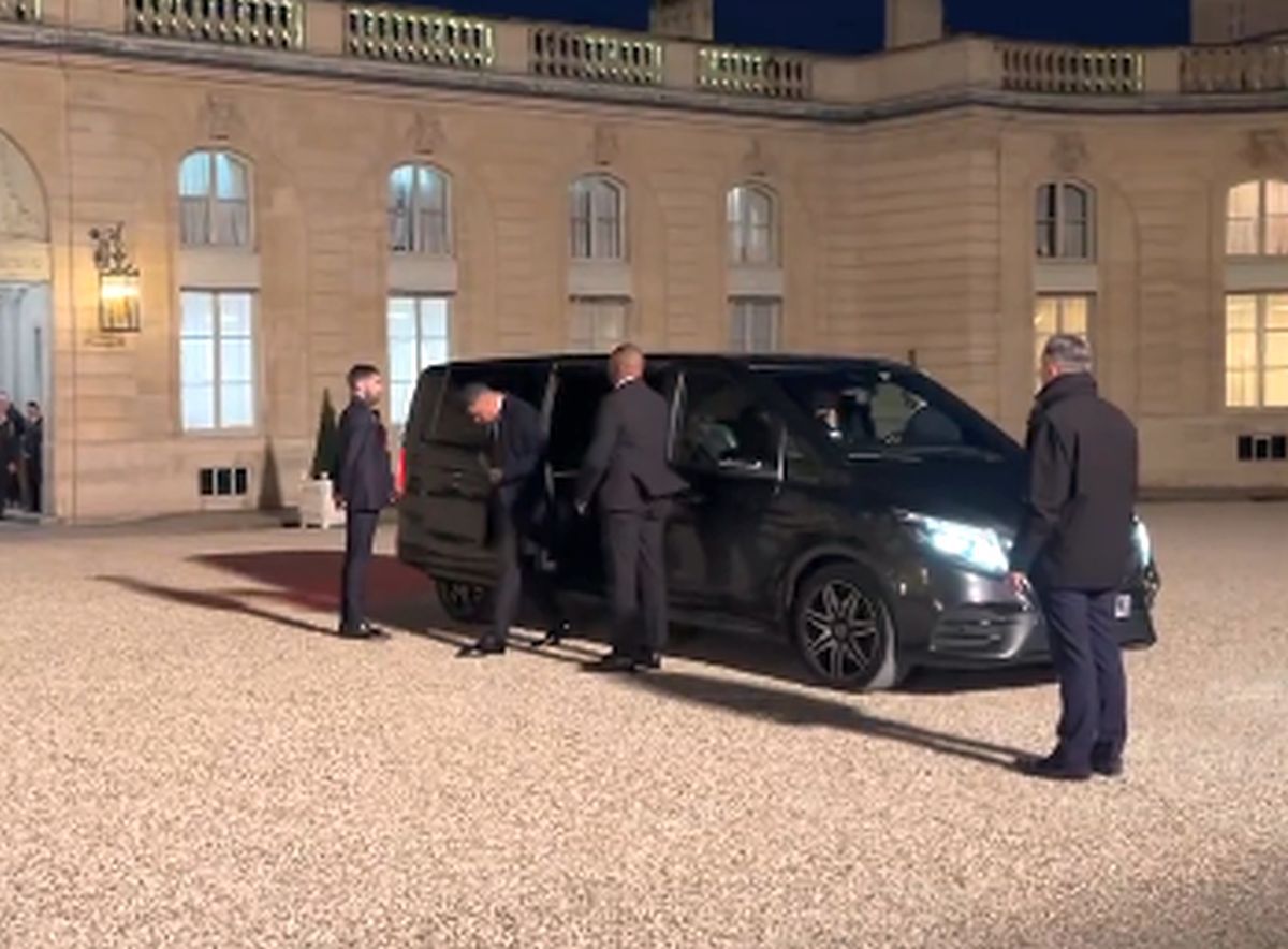 Mbappe, cină fastuoasă la Palatul Elysee » A stat la aceeași masă cu cel mai bogat om al lumii. Cu ce replică l-a întâmpinat Macron + Ce au avut în meniu