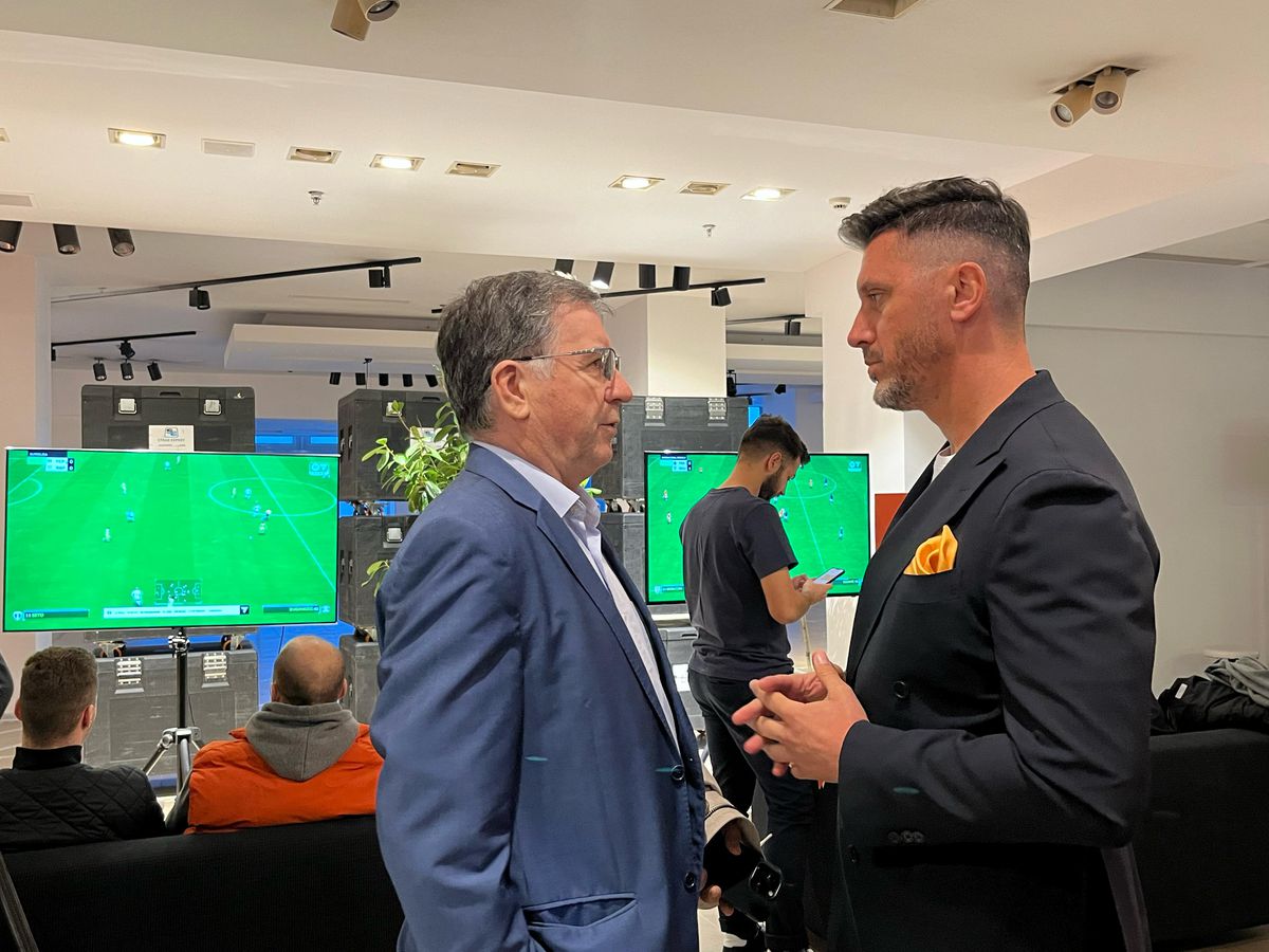 Trofeul EURO a ajuns în România » Ciprian Marica e optimist: „Grecia a făcut o surpriză, noi de ce nu am face?”