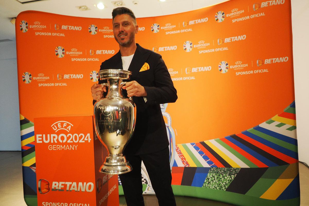 Trofeul EURO a ajuns în România » Ciprian Marica e optimist: „Grecia a făcut o surpriză, noi de ce nu am face?”