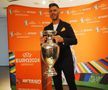 Trofeul EURO a ajuns la București