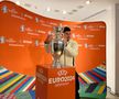 Trofeul EURO a ajuns la București