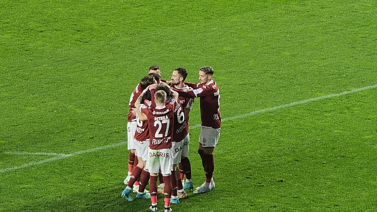 Farmecul vieții în Giulești: gol în secunda 53, început tare, apoi Micovschi și UTA i-au enervat pe rapidiști » Noroc cu cel mai bun 9 din Liga 1! Clasamentul ACUM