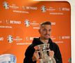 Trofeul EURO a ajuns la București