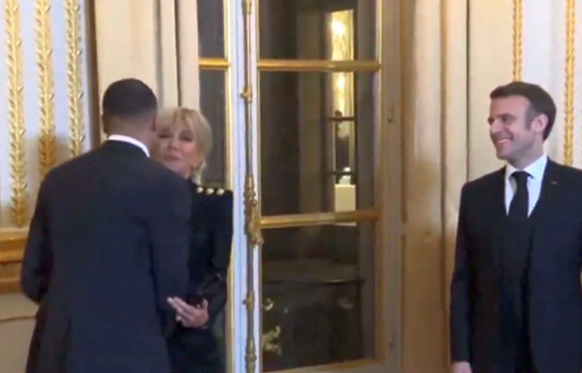 Mbappe, cină fastuoasă la Palatul Elysee » A stat la aceeași masă cu cel mai bogat om al lumii. Cu ce replică l-a întâmpinat Macron + Ce au avut în meniu