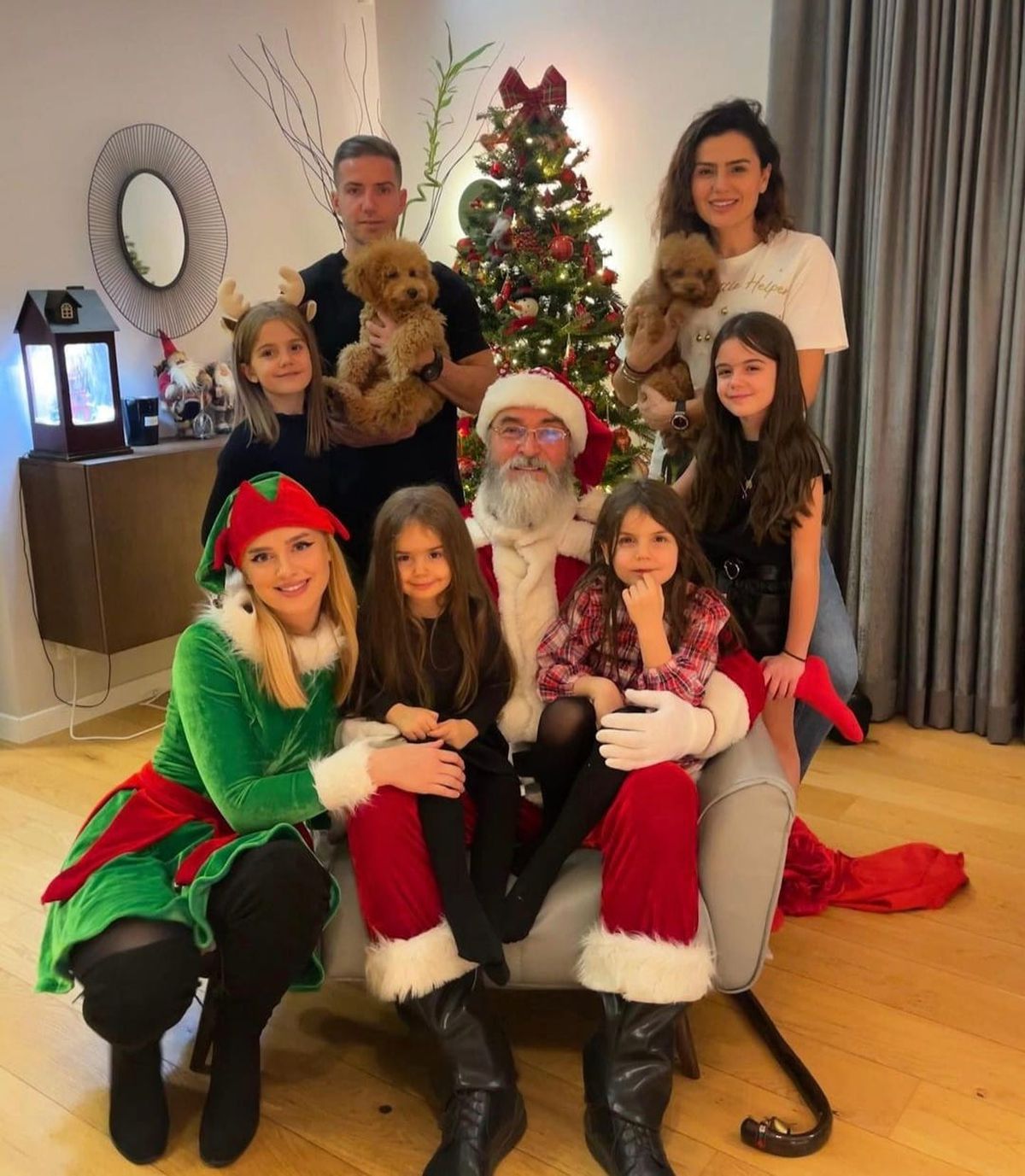 Alexandru Chipciu și fetele sale